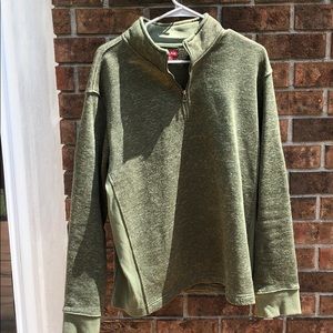 Nice green pullover for a boring dad